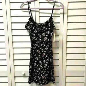 No Comment Floral Ruffle Dress Size Medium NWT